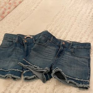 Girls Levi split Shorty short